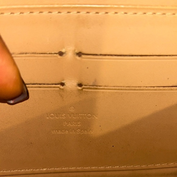 Authentic Louis Vuitton Black Matte Vernis Long Zip Wallet beige interior +COA - Picture 14 of 15